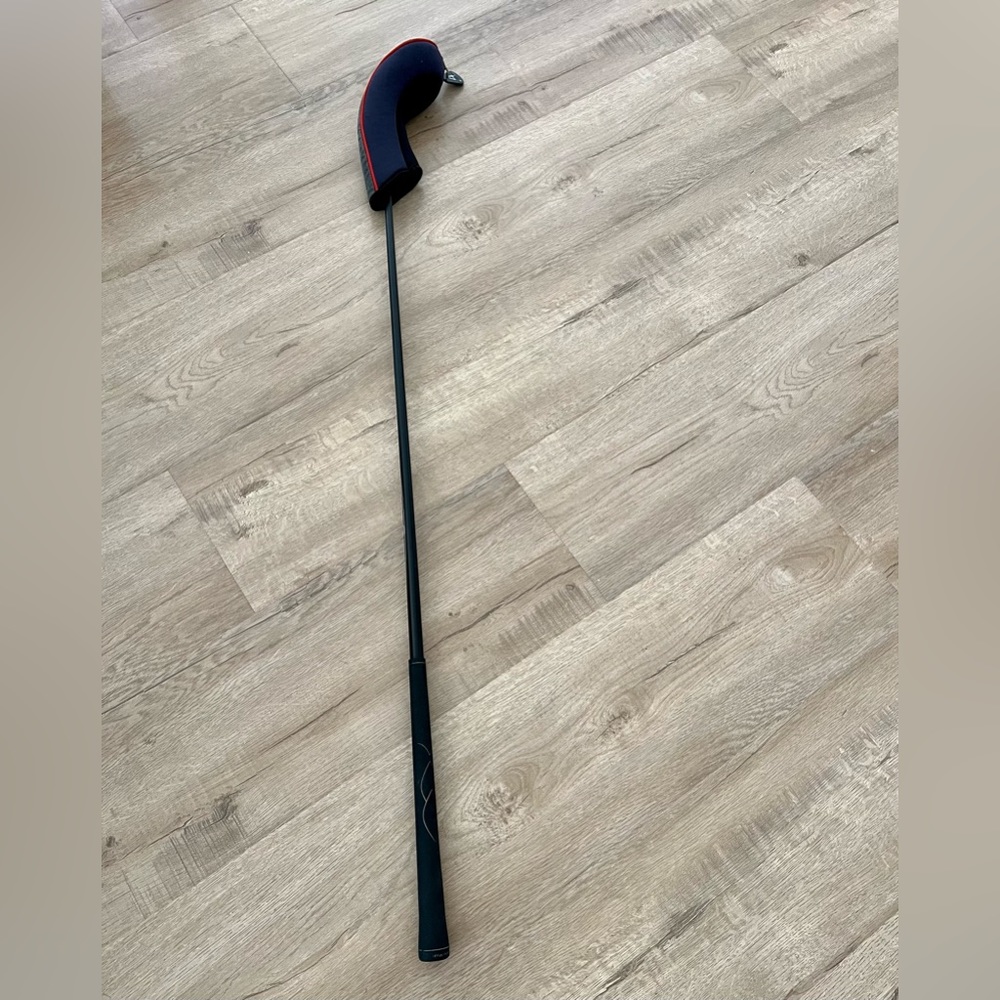 TaylorMade Rescue Mid 4 Hybrid 22 Degrees Graphite Flex RH club & original cover